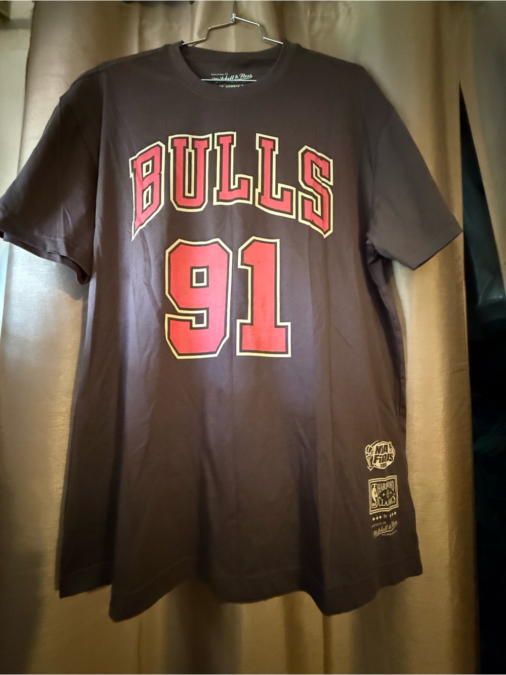 Dennis Rodman Mitchell & Ness Black NBA Finals 1996 Hardwood Classics Tee